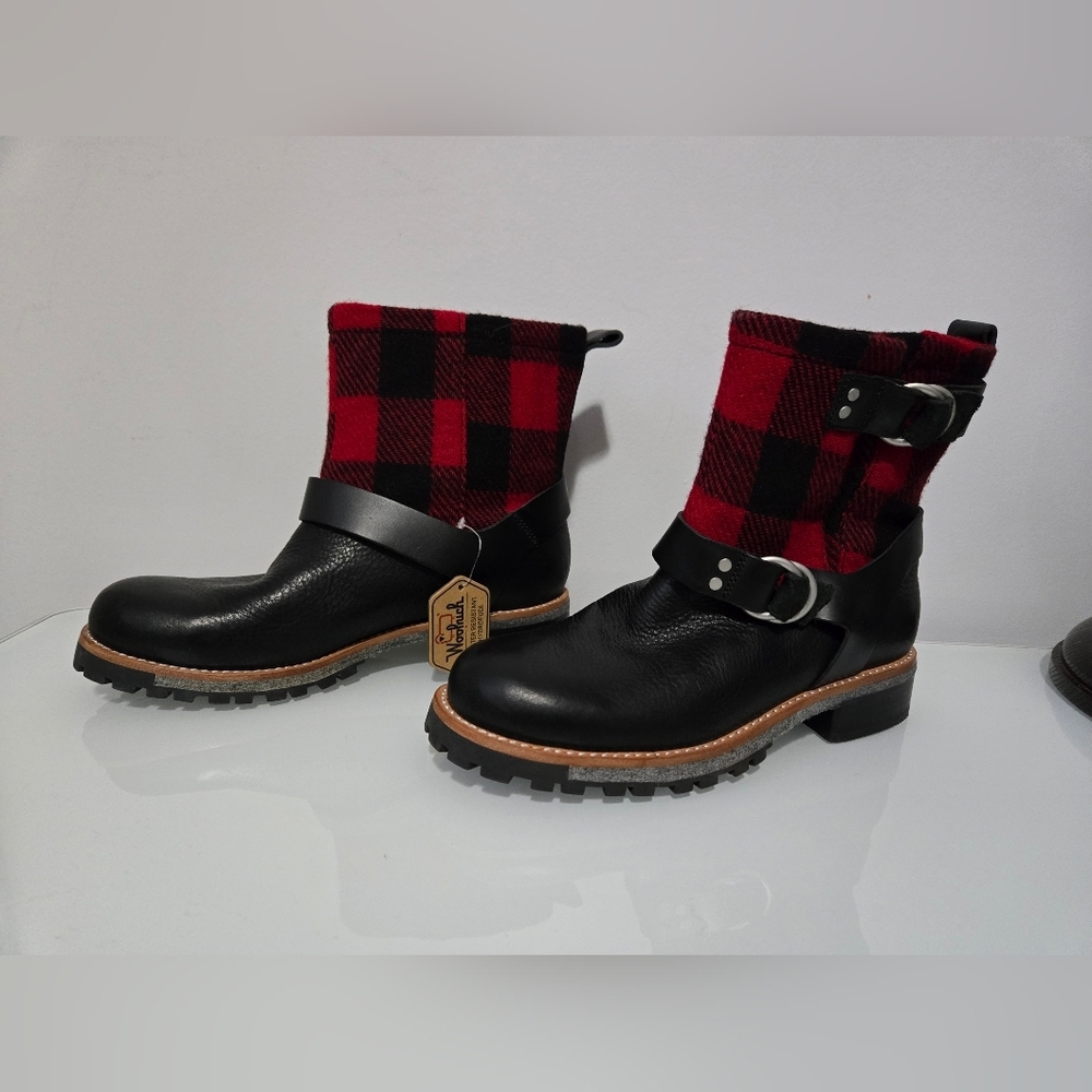 WOOLRICH-New With Tags! Red And Black Plaid Waterproof Wool Ankle Boots. Size 8 - Picture 3 of 11